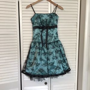 blue w/ black lace prom/homecoming dress